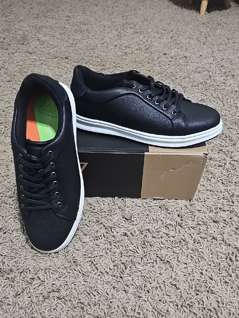 NEW Vance Robby Sneakers Tru Comfort Shoes Foam 10 Black Vegan